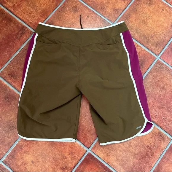 The North Face Women's Brown and Purple Shorts - Picture 7 of 7